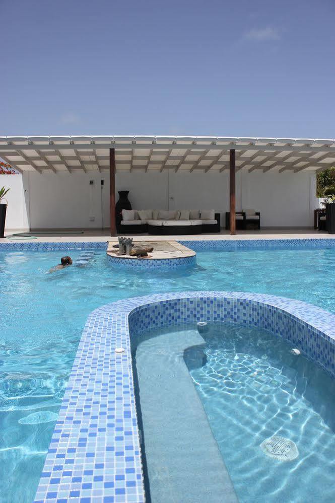 Blue Point Villa St. George's Buitenkant foto